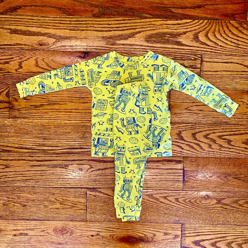 GAP - Yellow Pajama Set with Blue Robots - 12-18 mo